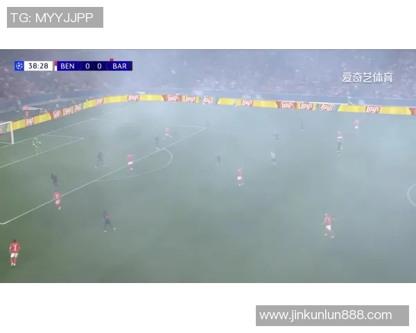 本菲卡大胜巴萨五球狂潮红牌事件引发全场热议