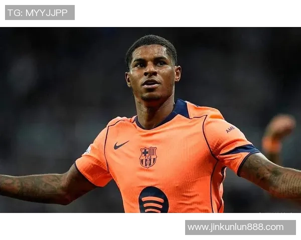 西甲经典对决巴萨以3-0战胜曼联创造历史冷门瞬间引发全场沸腾