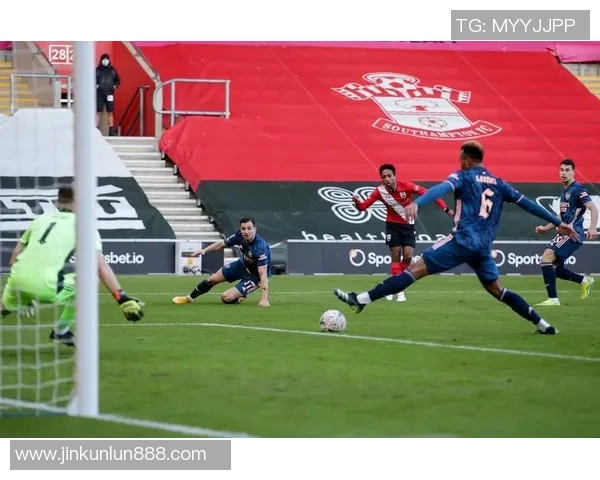 足总杯精彩对决切尔西逆转尤文图斯乌龙球成比赛转折点分析