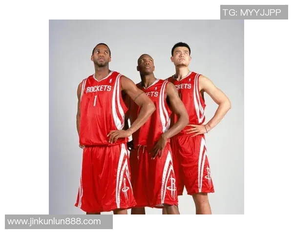 姚明如何凭借卓越才华与不懈努力成为篮球界的传奇巨星