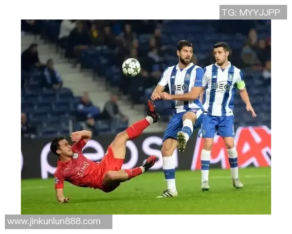 英超精彩对决波尔图绝杀里昂全场沸腾瞬间回顾 英超精彩对决波尔图绝杀里昂全场沸腾瞬间回顾