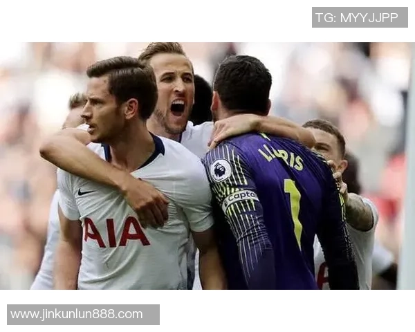 中超热刺与巴萨激战成平局帽子戏法点燃全场激情 中超热刺与巴萨激战成平局帽子戏法点燃全场激情