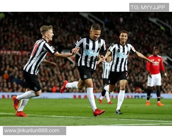 德甲精彩对决拜仁大胜热刺引发转会热议与球迷狂欢 德甲精彩对决拜仁大胜热刺引发转会热议与球迷狂欢