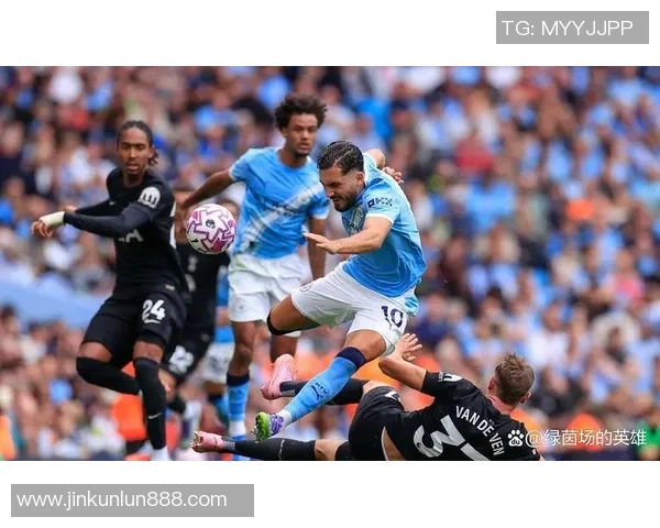 欧联杯惊天冷门皇马与热刺战成平局引发全场震惊 欧联杯惊天冷门皇马与热刺战成平局引发全场震惊