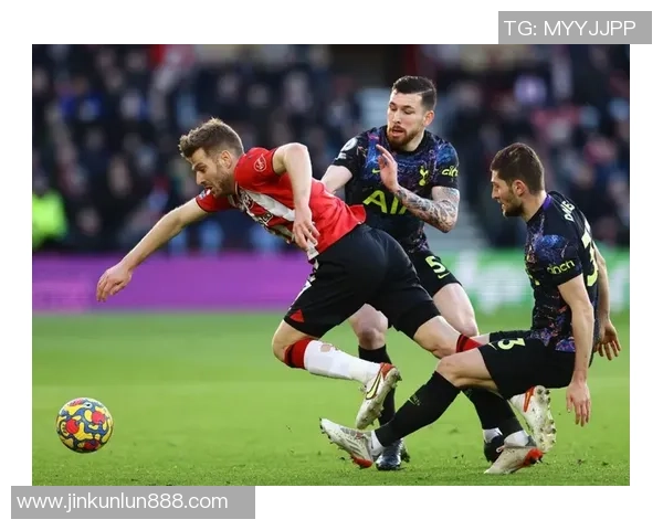 中超激战热刺与皇马战成平局补时进球引发全场狂欢解析 中超激战热刺与皇马战成平局补时进球引发全场狂欢解析