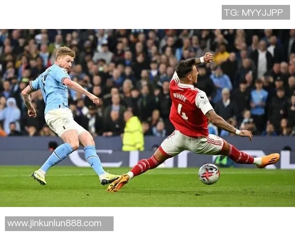 意甲激战：拜仁与波尔图战平补时进球引发全场狂欢分析