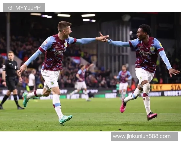 英超激战：AC米兰狂胜热刺五球大捷战术解析与精彩瞬间回顾