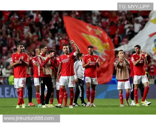 欧联杯精彩对决尤文图斯与那不勒斯战平补时绝平引发全场狂欢